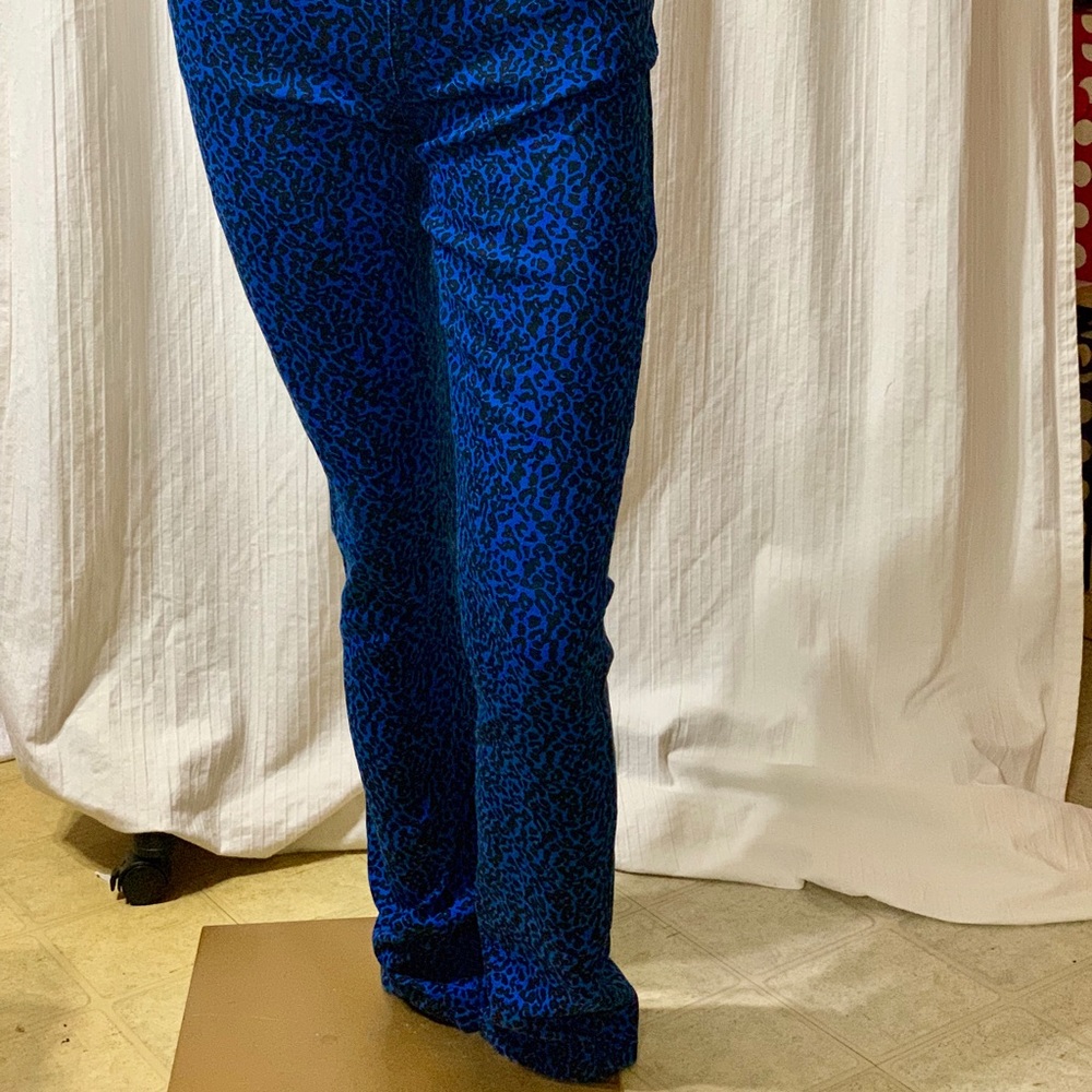 NWOT BLUE LEOPARD PRINT SKINNY LEG PANTS SZ 11 - Picture 6 of 7